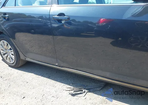 2013 Toyota Camry Le z USA, uszkodzony, nr VIN 4T1BF1FK4DU276259